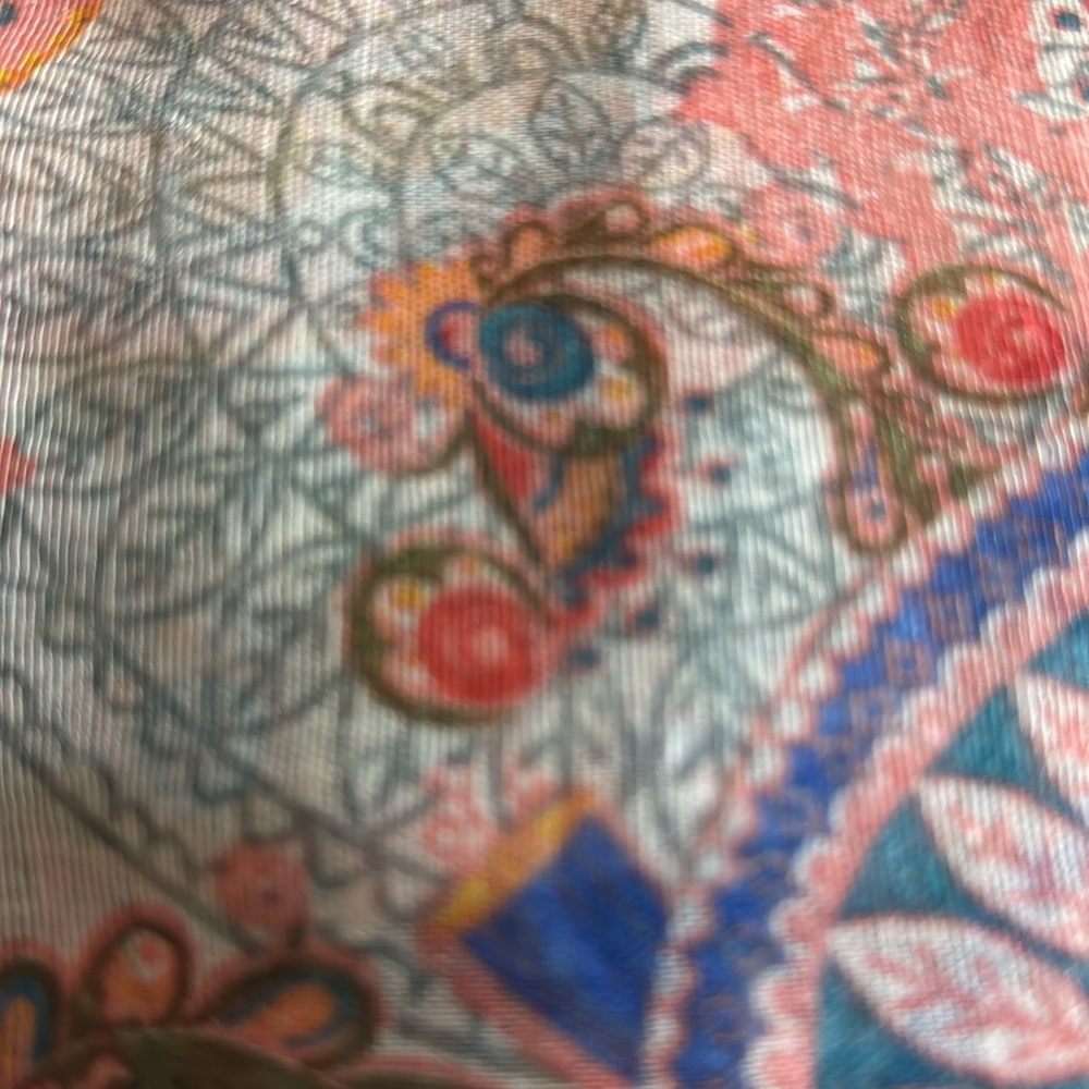 Scarf in Pink and Orange J. Jill. - Picture 4 of 4
